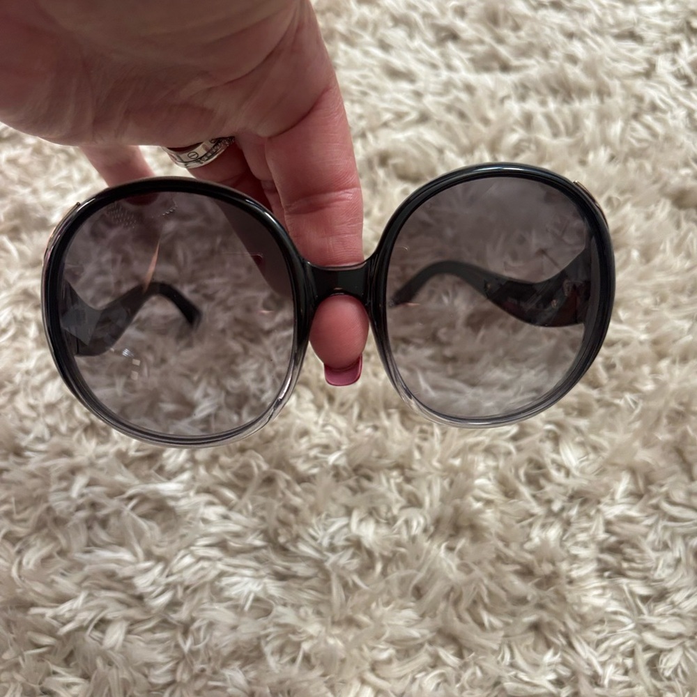 CHLOÉ Black Sunglasses for Women - Picture 2 of 5